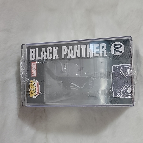 Funko Pop Art Series Black Panther 70 Only at Walmart - Picture 5 of 6